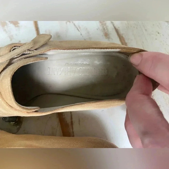 GIORGIO ARMANI women’s tan suede Oxford shoes buckle size 35 Italy almond toe - Picture 8 of 16